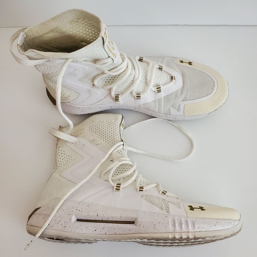 Under Armour Women’s Highlight Ace 2.0 volleyball shoes